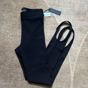 Aritzia TEN by Babaton Levels Pants size small NWT